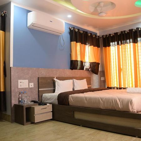 Hotel Nandini Baharampur Dış mekan fotoğraf