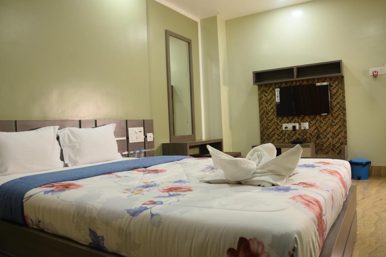 Hotel Nandini Baharampur Dış mekan fotoğraf