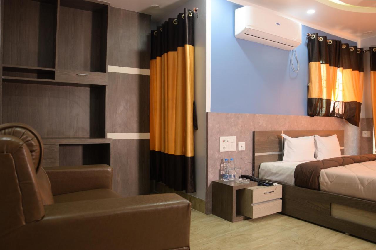 Hotel Nandini Baharampur Dış mekan fotoğraf